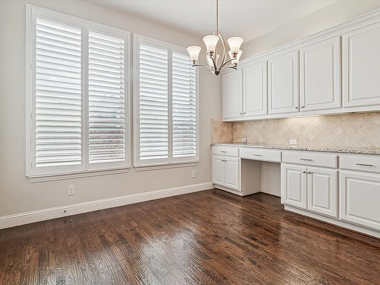 1618 Whirlaway Ct — Photo 8