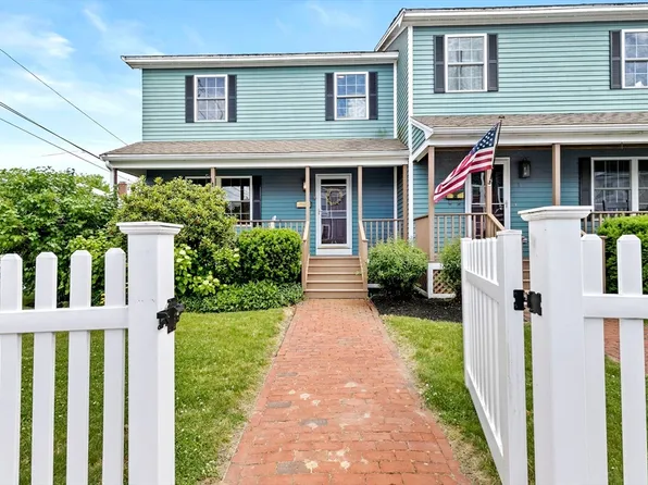 1 Cousins St #1, Salem, MA 01970