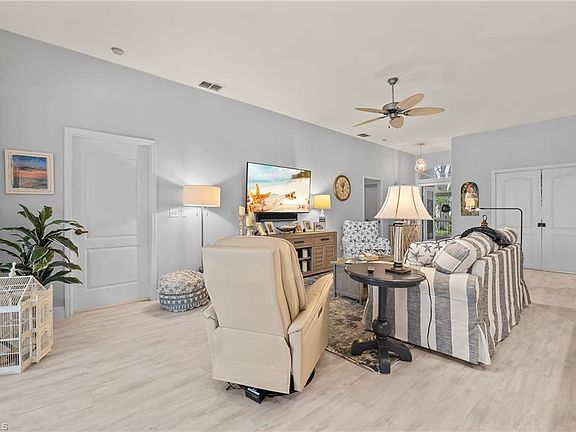 3rd image of 26481 Clarkston DR