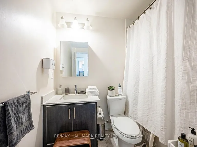 9090 Yonge St #806B — Photo 13