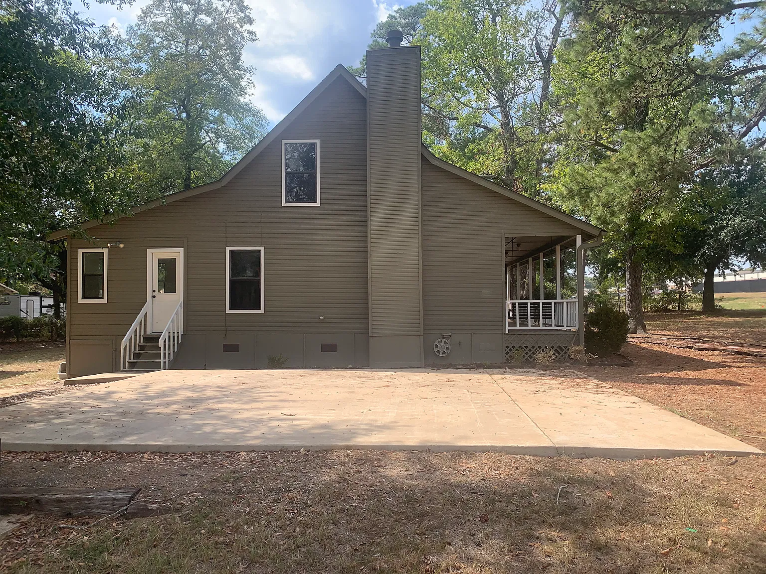 3 bed, 1700 sqft, $1,500 — Photo 2