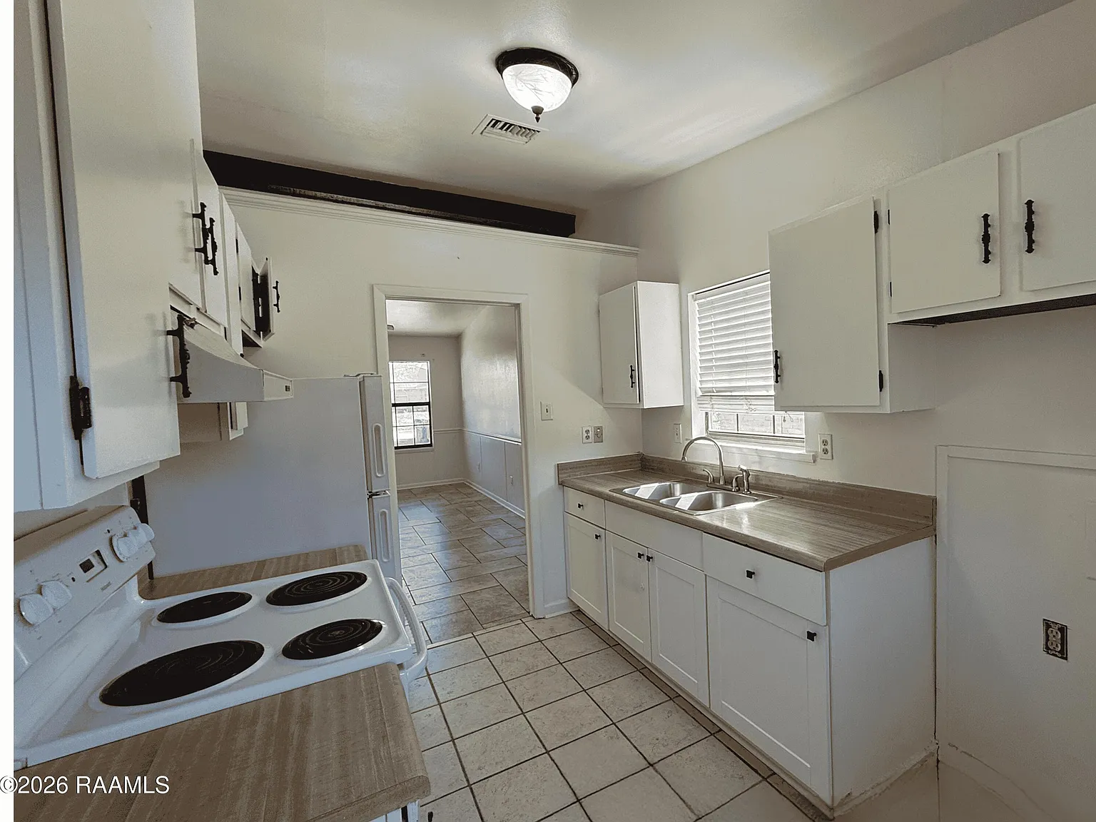 2 bed, 1.0 bath, 800 sqft, $1,030 — Photo 3