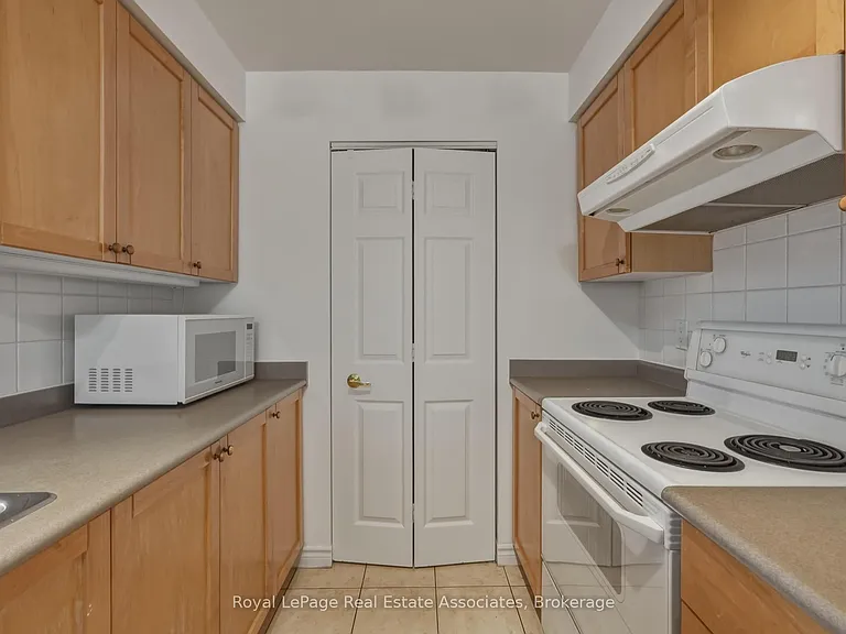 55 Strathaven Dr #1202 — Photo 5