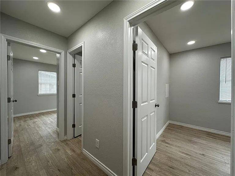 1202 Main Dr — Photo 15