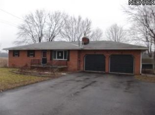 3328 N Pleasant Dr, East Palestine, OH 44413
