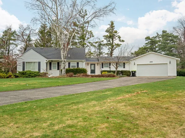 218 U Court Dr, Gaylord, MI 49735