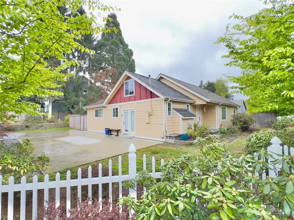 5009 Brassfield Drive SE, Olympia, WA 98501