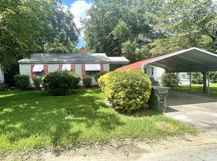 236 Meadowdale Dr, Warner Robins, GA 31088