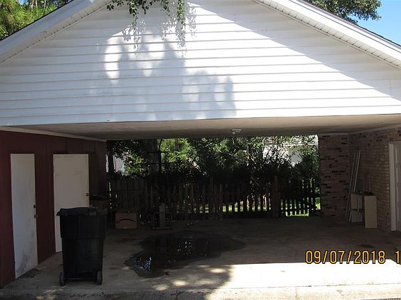 5th image of 3741 McClellan Dr