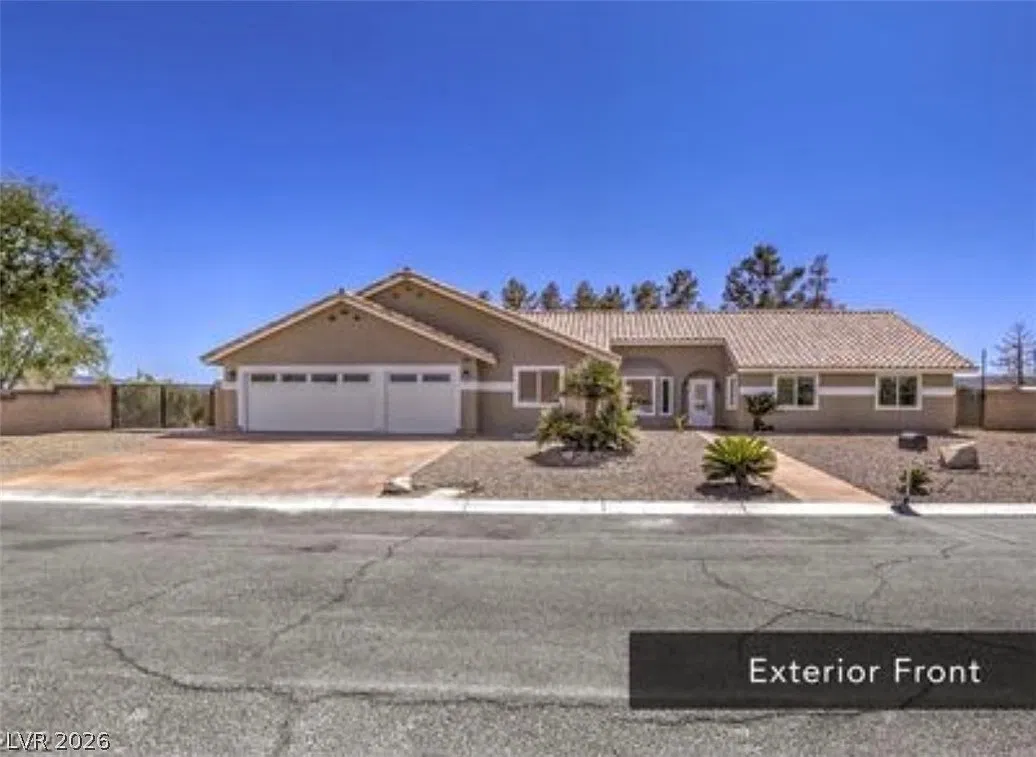 5 bed, 2.0 bath, 2250 sqft, $5,500 — Photo 1