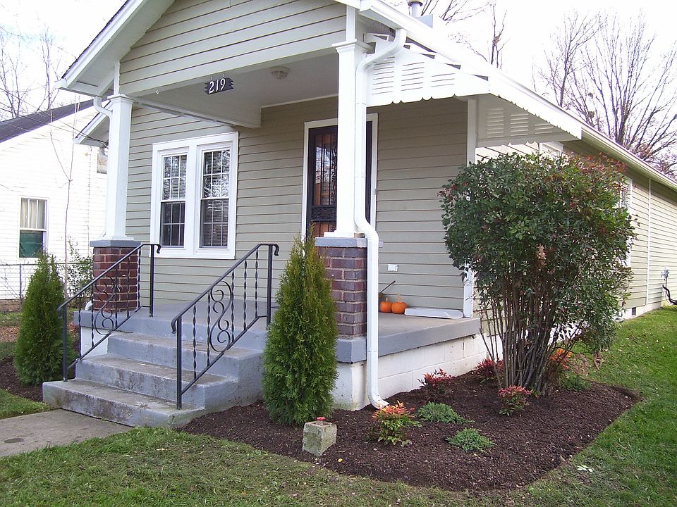 1st image of 219 Oriel Ave