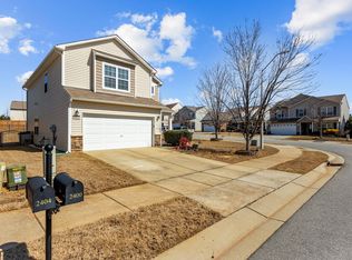 2400 Girvan Dr, Fuquay Varina, NC 27526