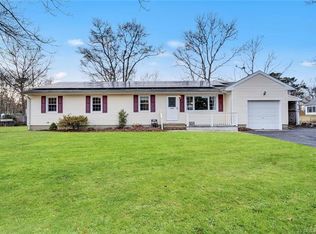 21 4th St, Barnegat, NJ 08005