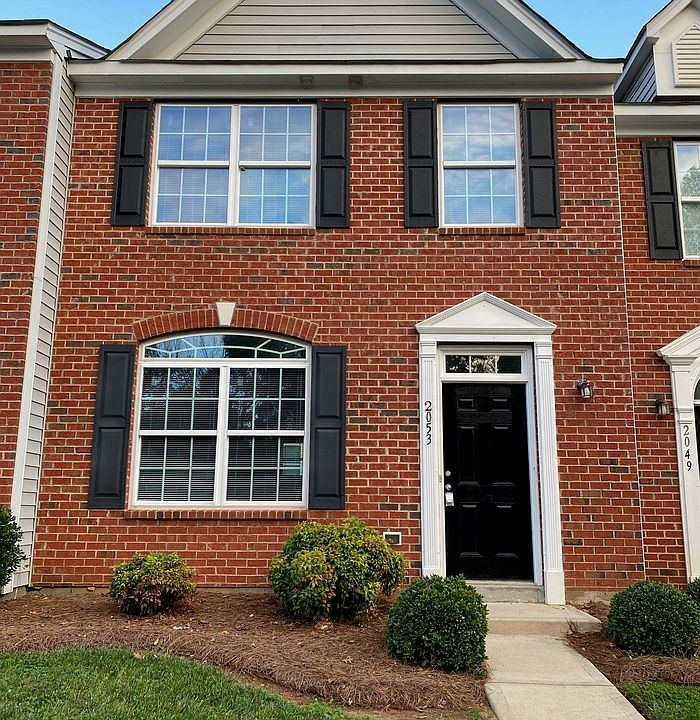 1st image of 2053 Clear Creek Ct