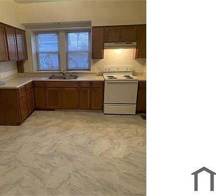 3rd image of 212 Smith Ave #1