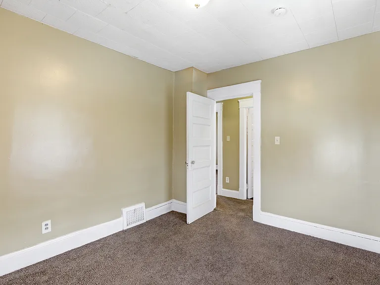 691 Lafollette St — Photo 12