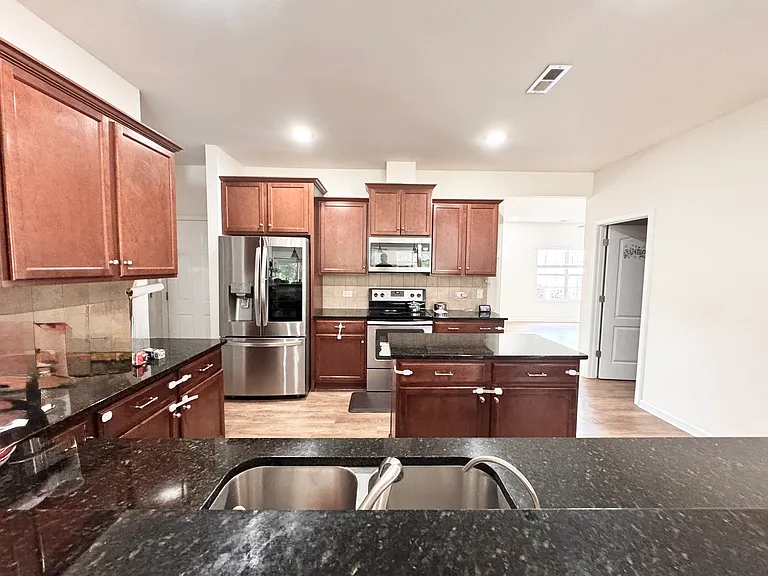 3485 Alister Ave SW — Photo 5