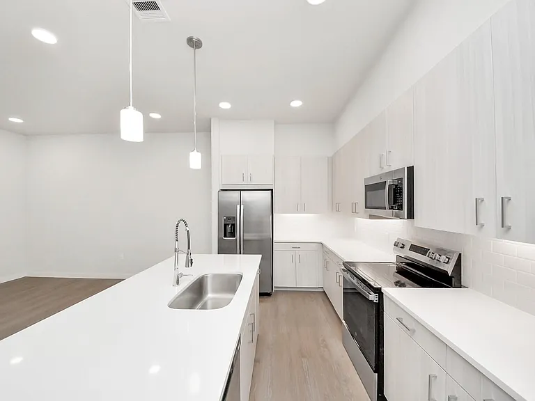 7318 Hadley Meadow Ln — Photo 17