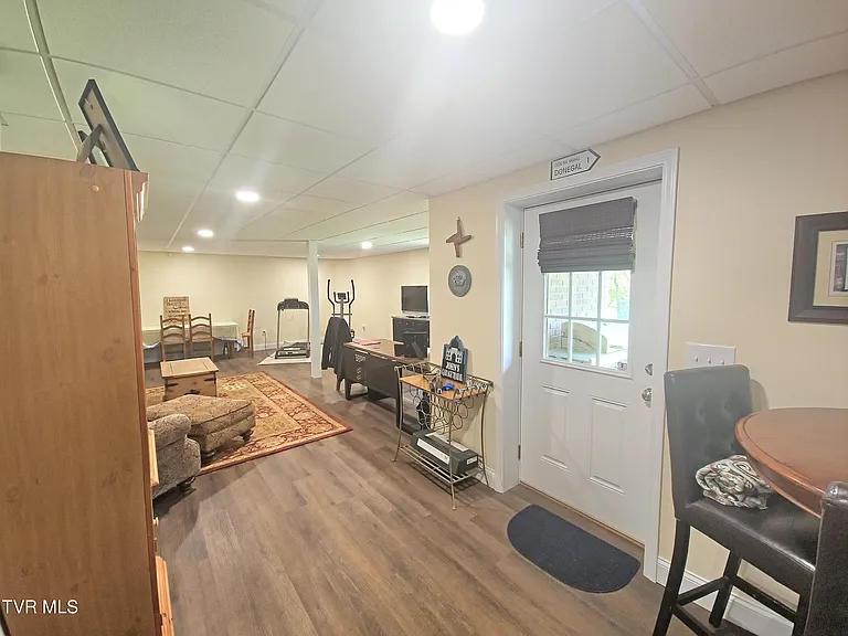 153 Sugar Plum Ln — Photo 36