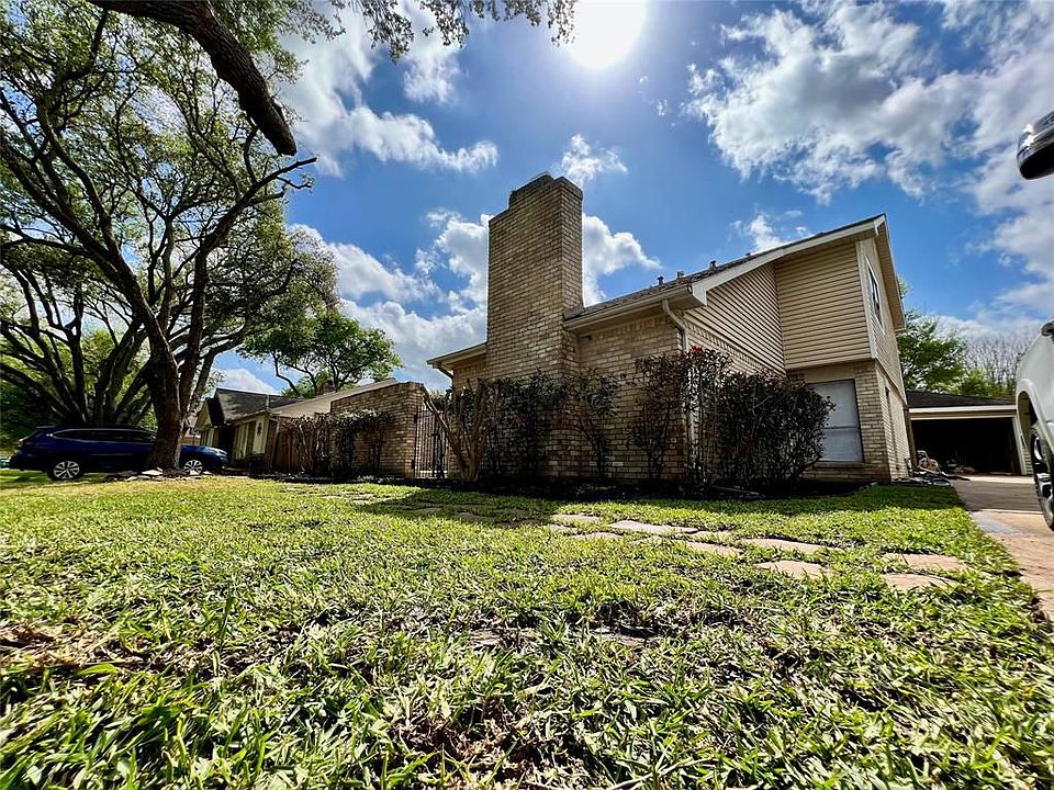 1st image of 21339 Park Mount Dr