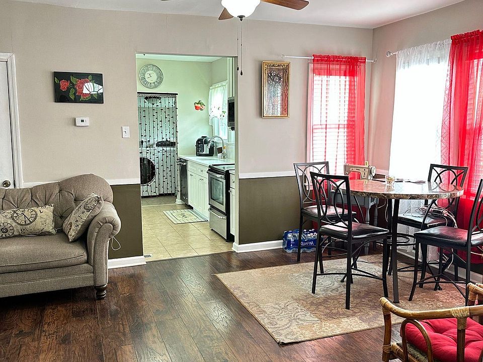 2nd image of 706 Linden Ave