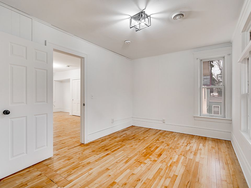 1st image of 651 Adams St NE #3