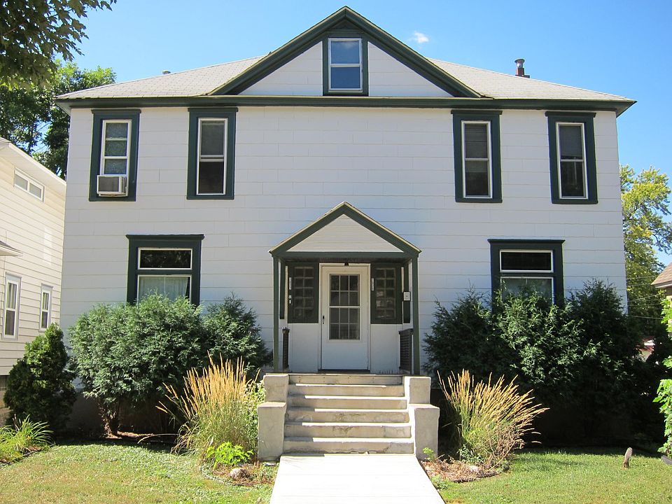1st image of 1027 20th Ave SE #4