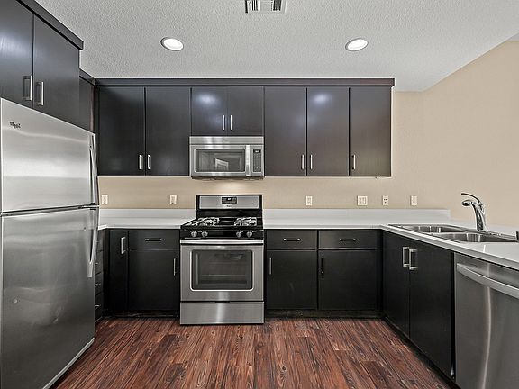 5th image of 1 Plaza View Ln #309