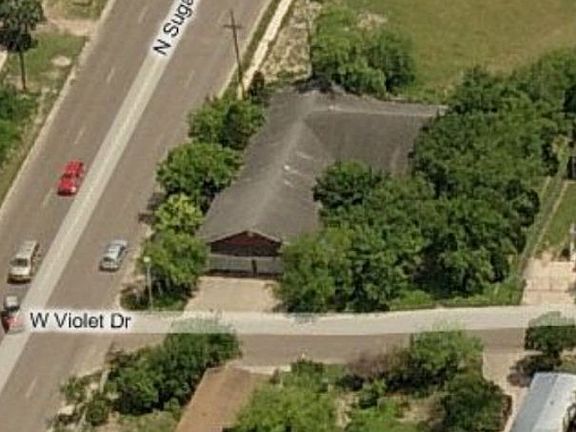 3rd image of 901 Violet Dr