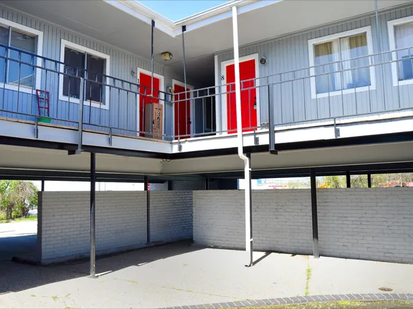 1617 Marlin St, Houston, TX 77023