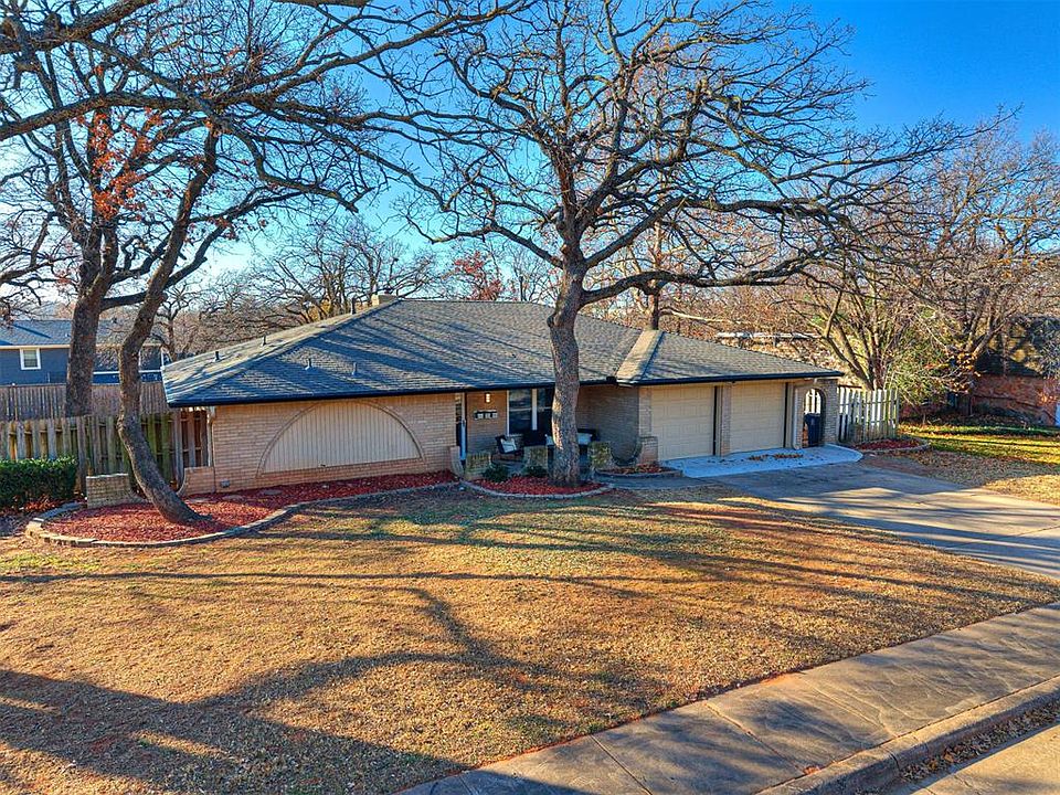 1st image of 1300 Briarwood Dr