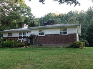 140 Pinehurst Rd, Butler, PA 16001