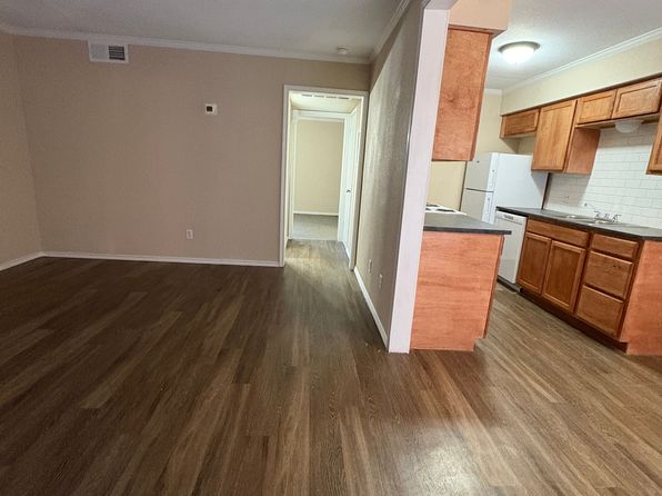 5943 Meadowbrook Dr APT 202