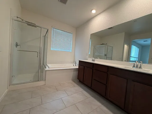 2445 Laurel Clark Ave — Photo 16