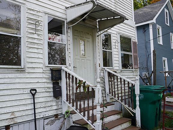 3rd image of 12-14 Billings St