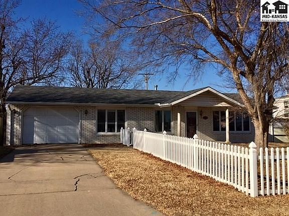 2nd image of 903 Porter St