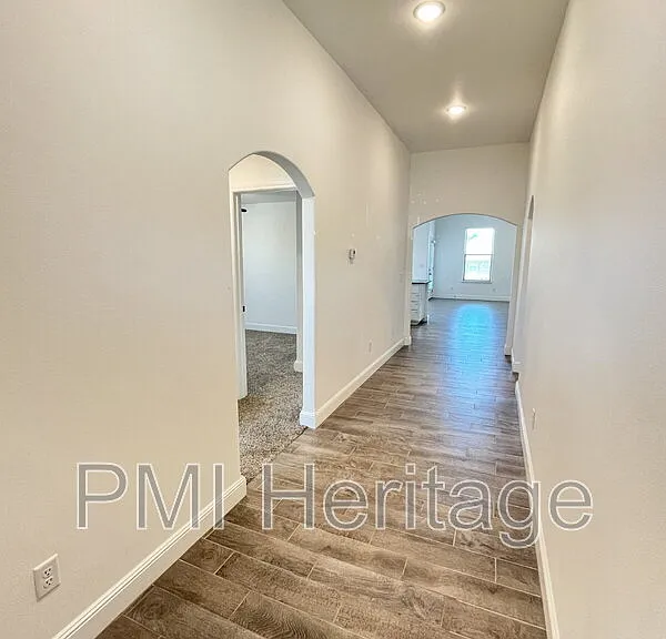2060 Periwinkle Pl — Photo 3