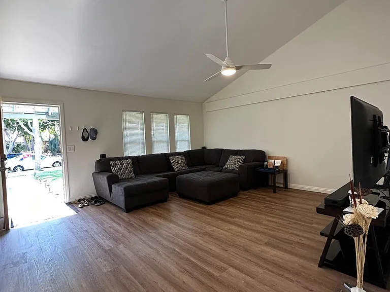 1760 N Rutherford St — Photo 5