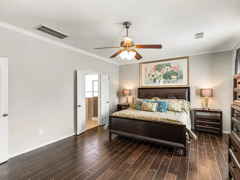 5902 Preserve Ln — Photo 12