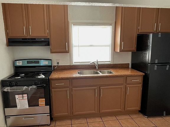 2nd image of 8816 E St