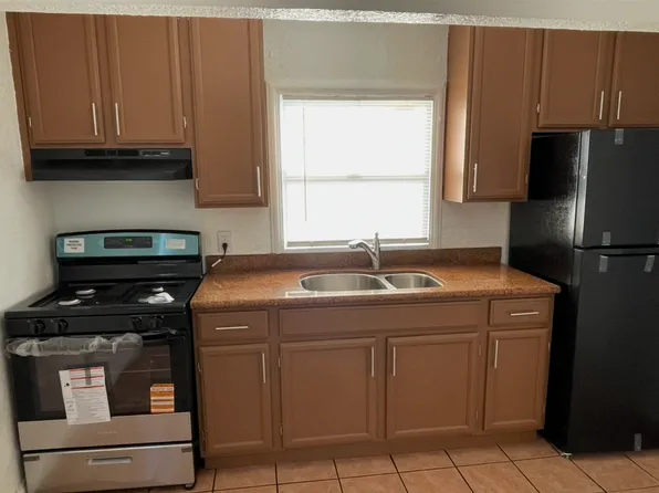 8816 E St, Oakland, CA 94621