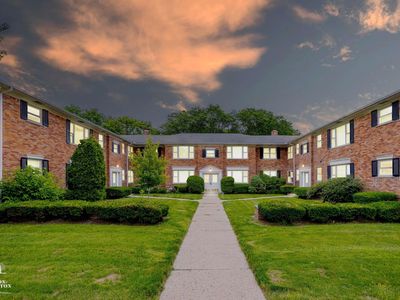 17560 Mack Ave APT 7, Grosse Pointe, MI, 48230