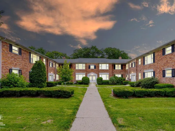 17560 Mack Ave APT 7, Grosse Pointe, MI 48230