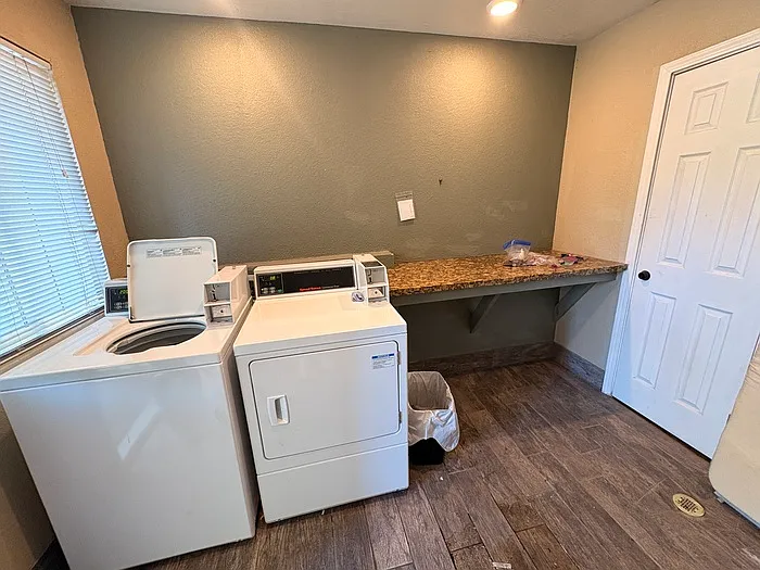 202 Pine St — Photo 15