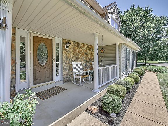4th image of 4330 S Woodland Dr