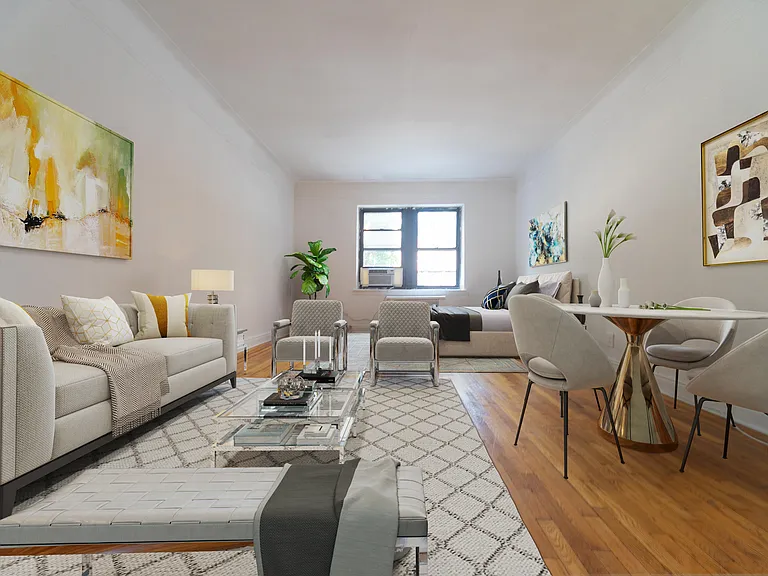 210 E 38th St #2G — Photo 1
