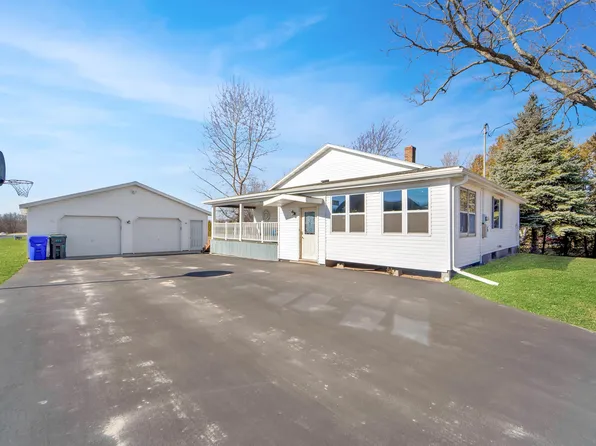 2005 Peters Rd, Kaukauna, WI 54130