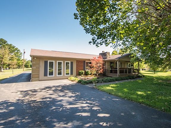 4th image of 210 Marca Dr