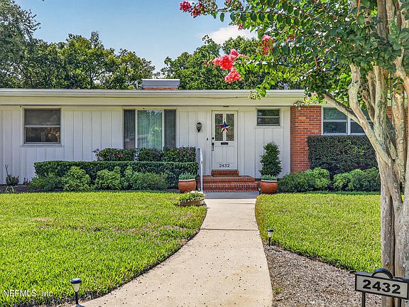 3rd image of 2432 JOSE Circle S