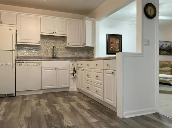 4770 NW 21st St APT 208, Fort Lauderdale, FL 33313